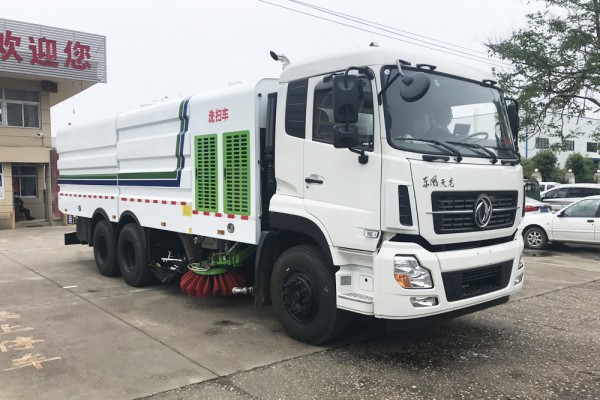 東風(fēng)天龍洗掃車(chē)